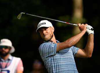 Jesper Svensson navigates storms to hold third-round lead in Prague