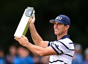 Billy Horschel prevails in thrilling play-off for second Wentworth win