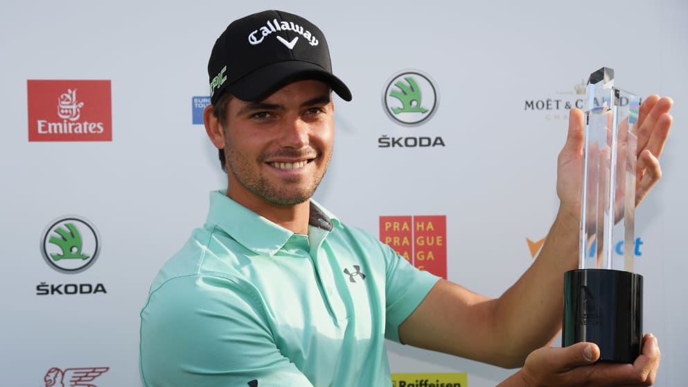 Haydn Porteous with the D+D REAL Czech Masters trophy