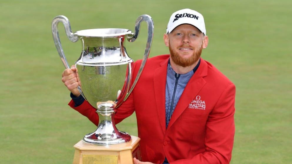 Soderberg with the Omega European Masters trophy (002)